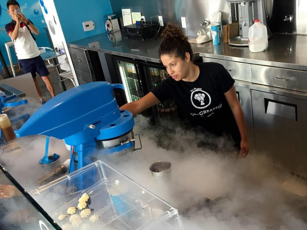 NitroCream G6 Nitrogen Ice Cream Machines - London 3