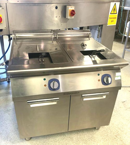 Twin tank electric fryer
