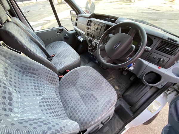 Interior AWD Ford Transit