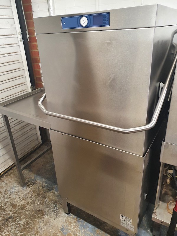 Secondhand Catering Equipment Pass Through Dishwasher Hobart AM900S