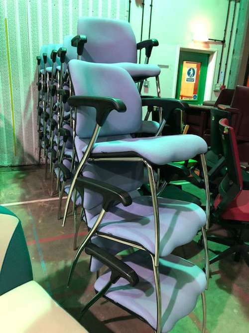 Stacking office chairs with arms Stacking office chairs with arms