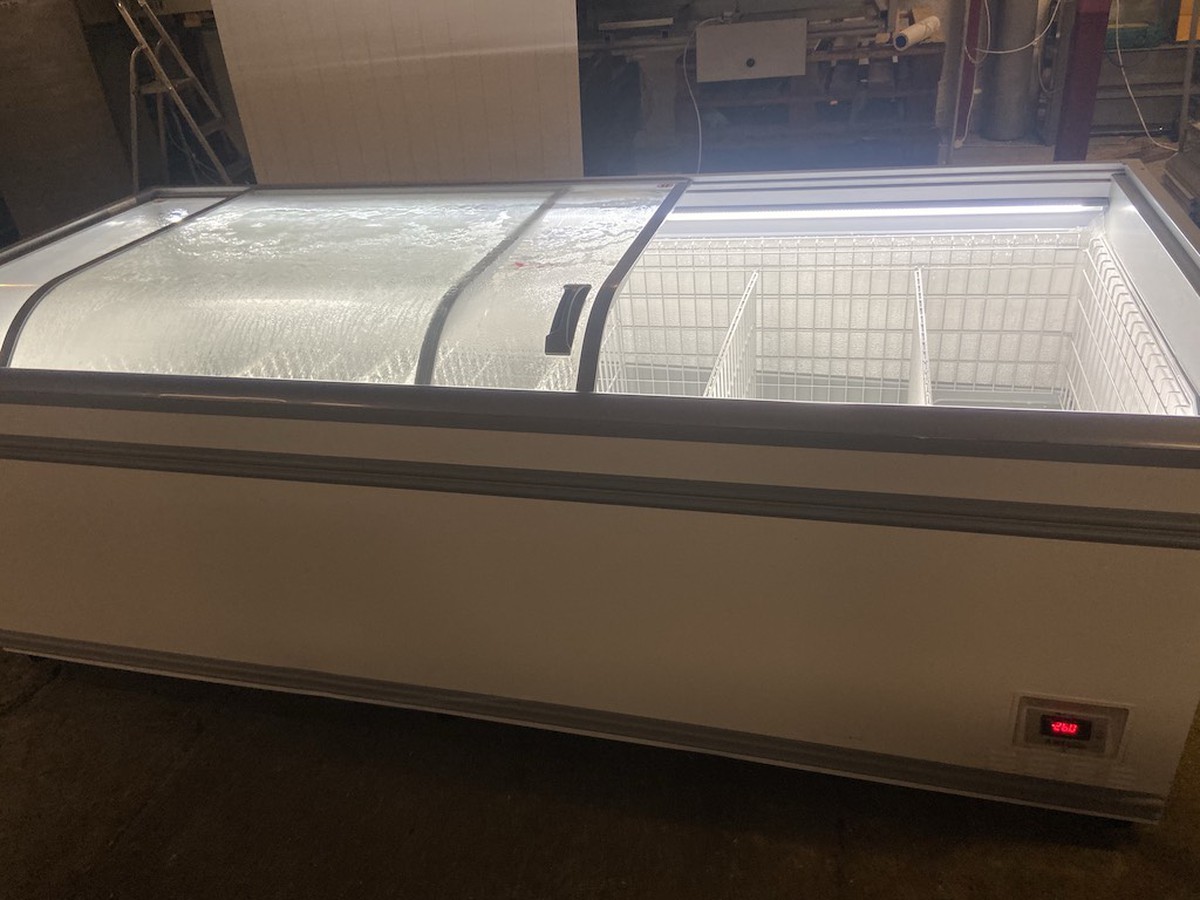 Secondhand Shop Equipment Display Freezers 10x AHT Athens 2.1M LED