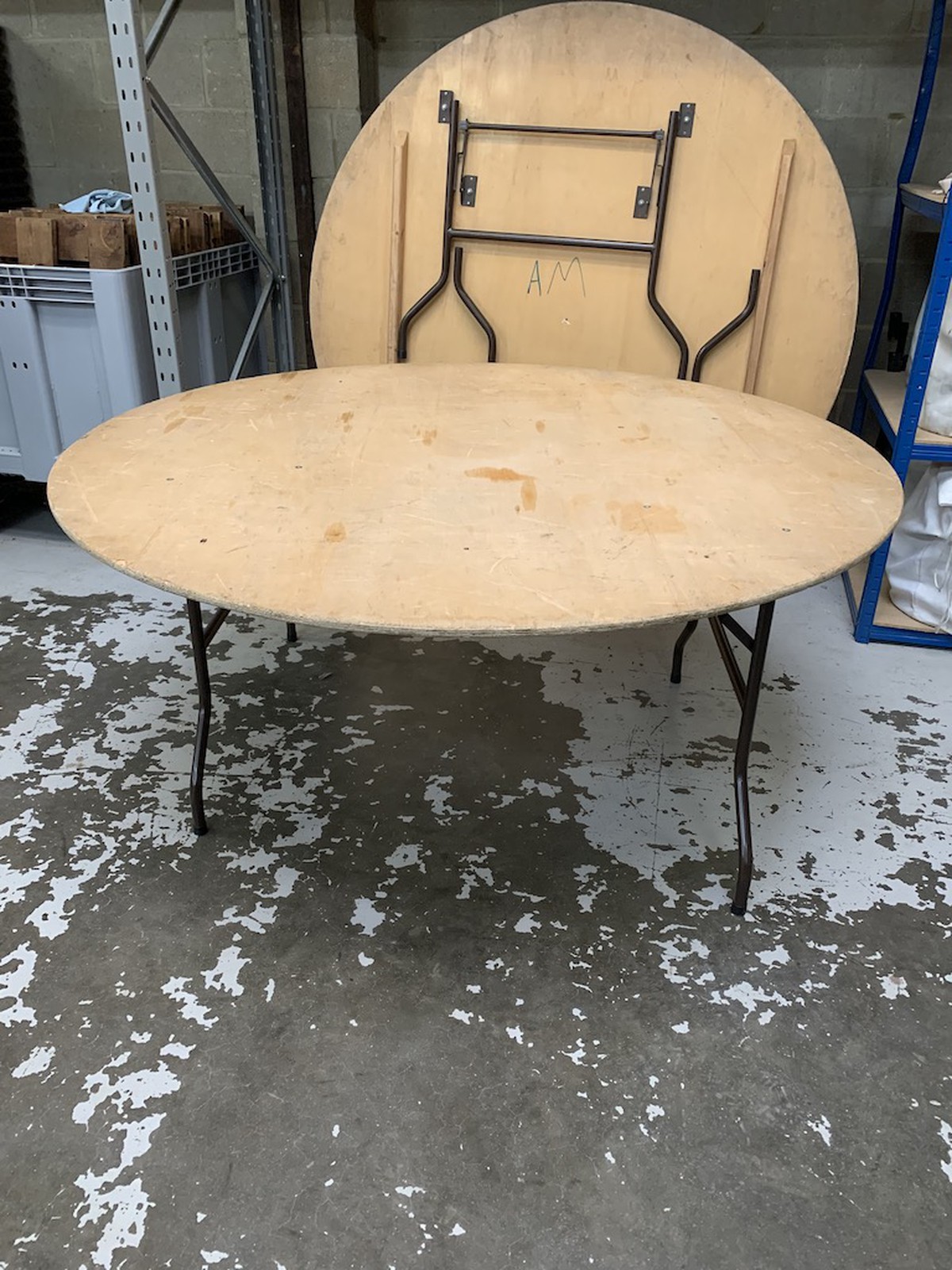 Secondhand Chairs and Tables Round Tables with Folding Legs 8x 5ft