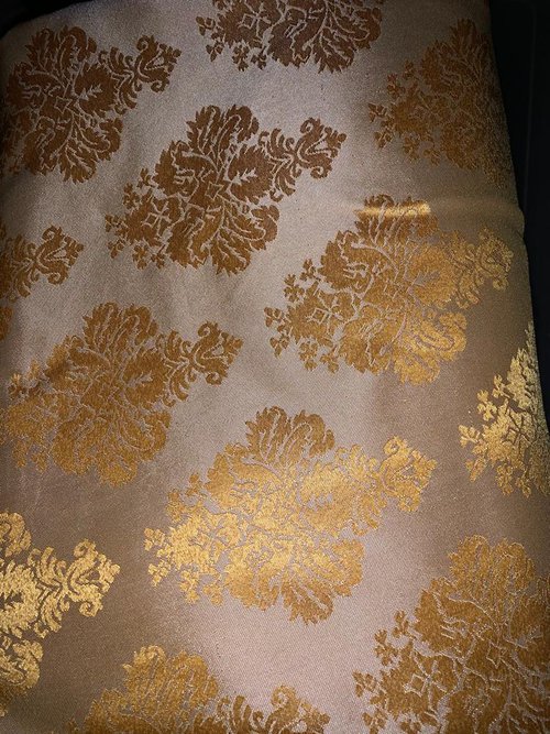 Gold & Ivory Damask print table cloths