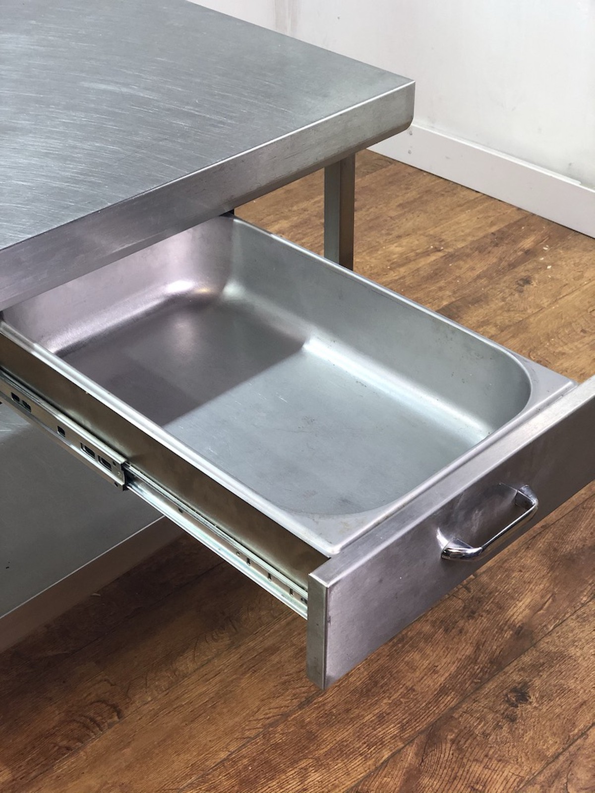 Curlew SecondHand Marquees Trade Furniture Sales Nottinghamshire