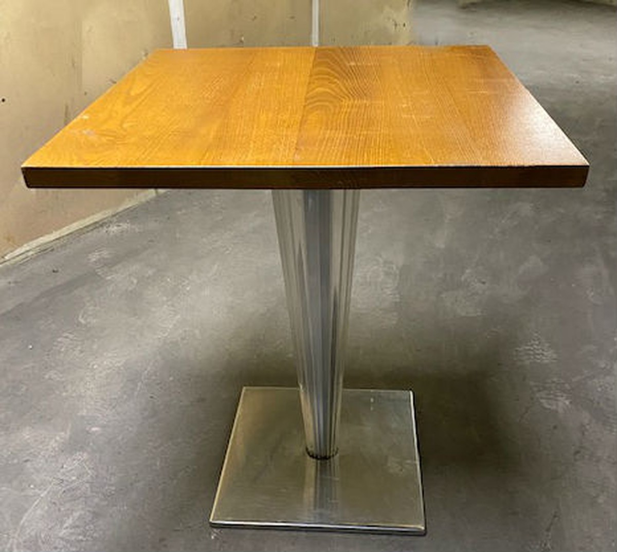 Secondhand Chairs and Tables Restaurant or Cafe Tables 40x Tables