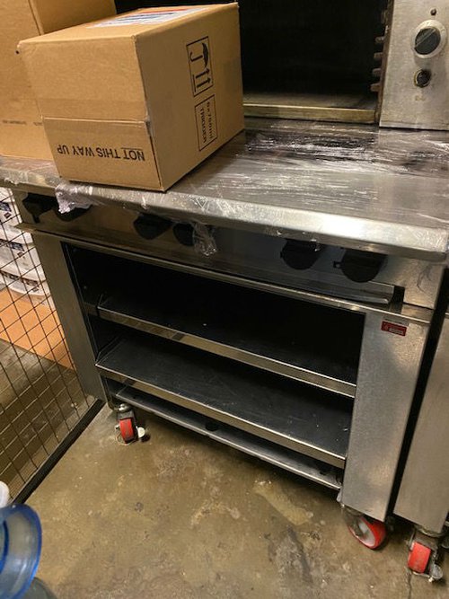 Six burner boiling top / Hob