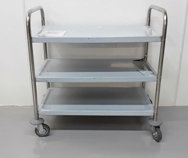 Serving / Clearing trolley on wheels