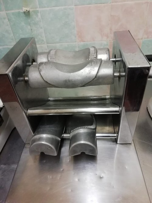 Mono Hand Pasty Machine With Die Mono Hand Pasty Machine With Die
