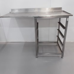 Dishwasher table with tray rack