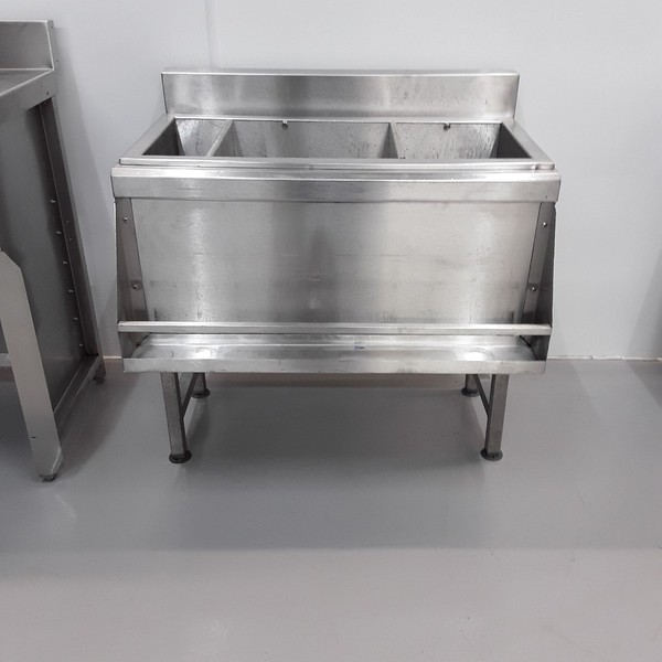 Used Stainless Ice Well (13004)