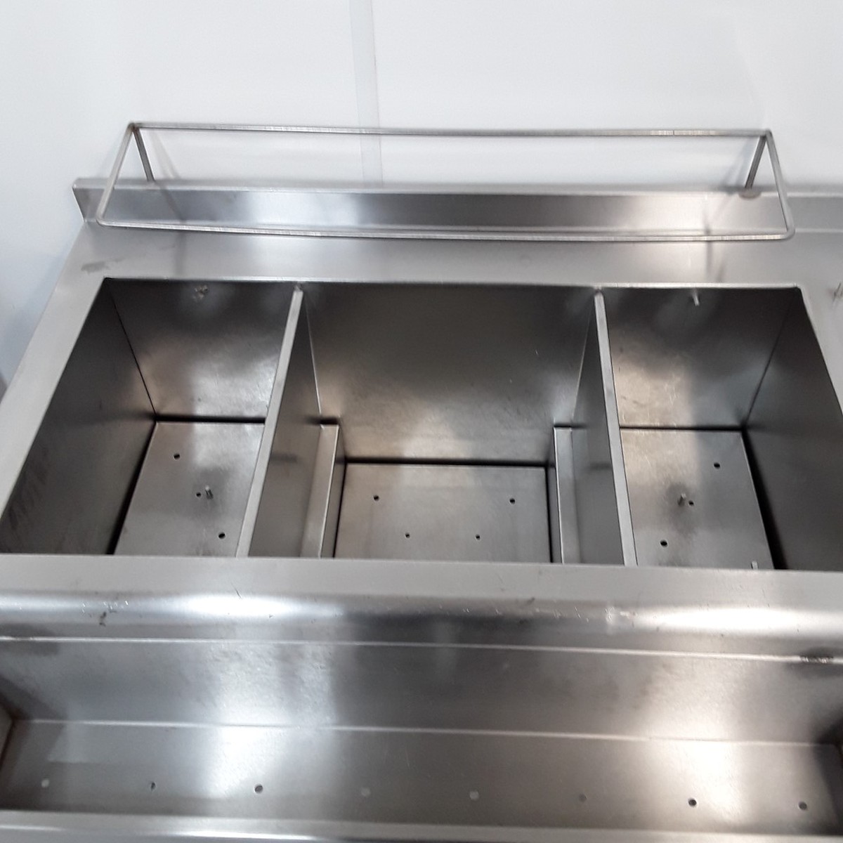 Secondhand Catering Equipment H2 Products Somerset Used Stainless Bar Sink Well (13010