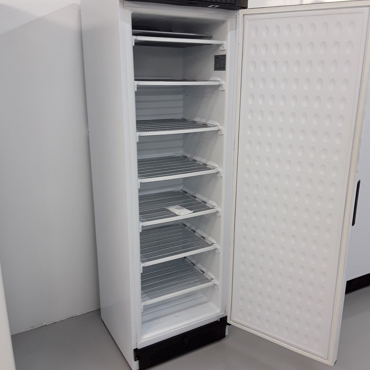 tall 600mm fridge freezer