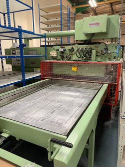 Large Platen HF Welder
