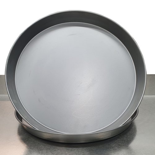 Brand New 5x Black Iron 9" Pizza Pans (13085) Brand New 5x Black Iron 9" Pizza Pans (13085)