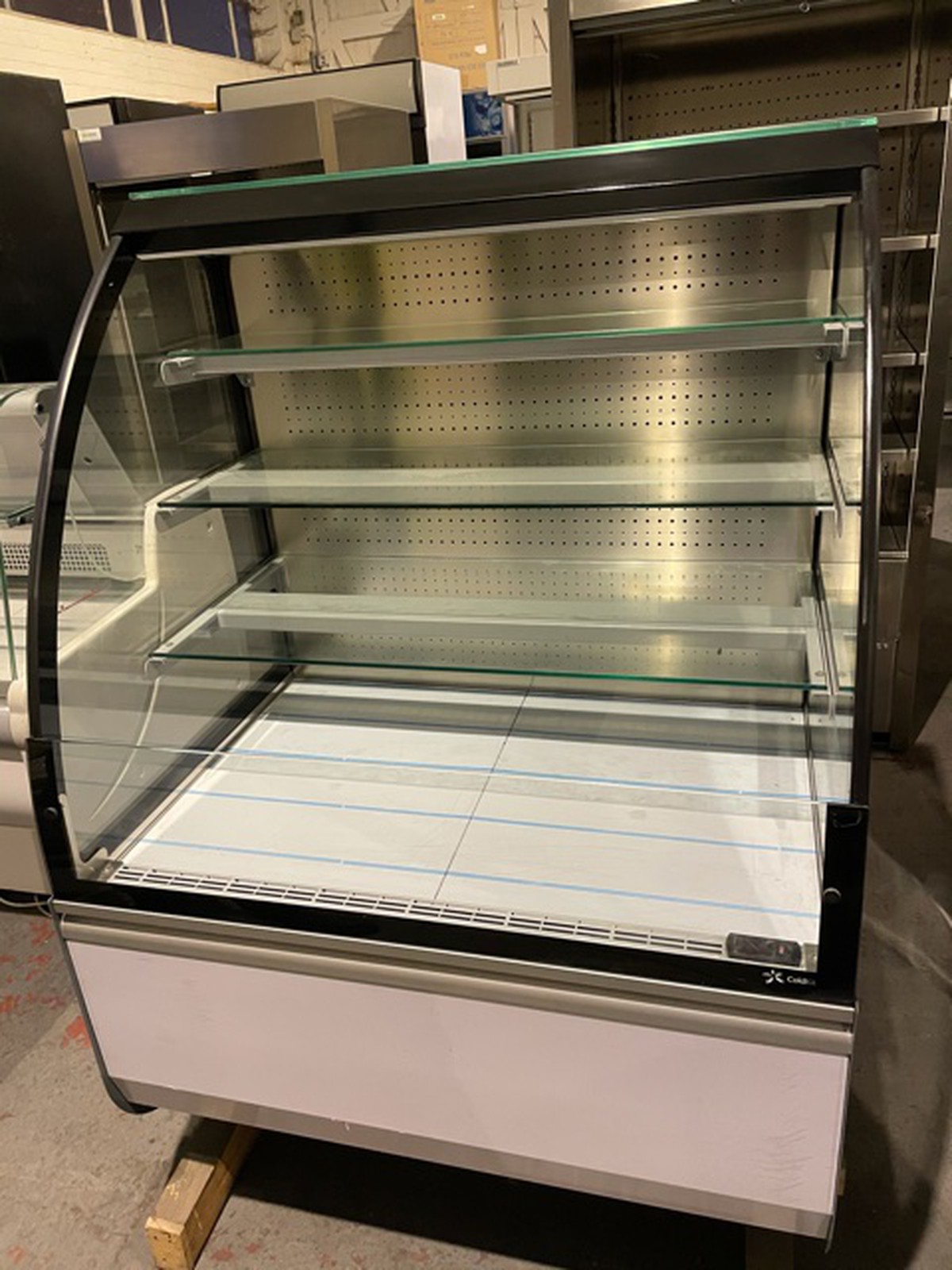 Secondhand Catering Equipment Patisserie and Cake Displays 1M Open