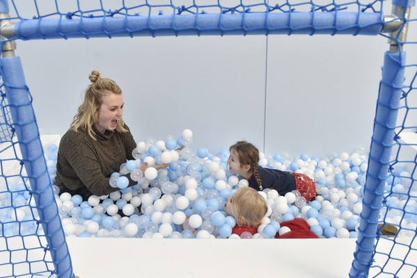 Snowball - ball pit