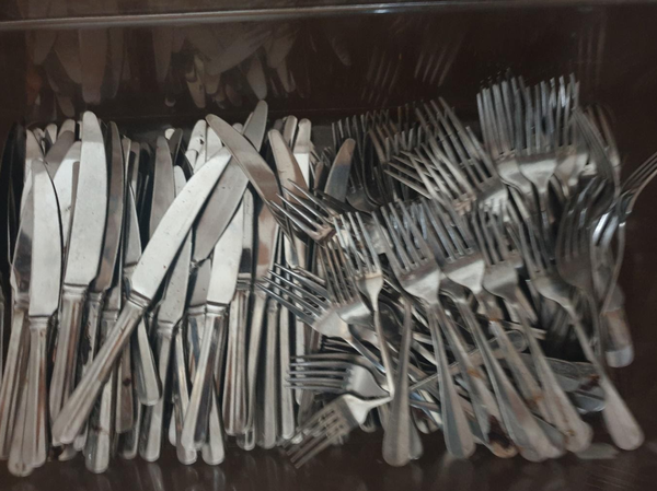 Secondhand cutlery