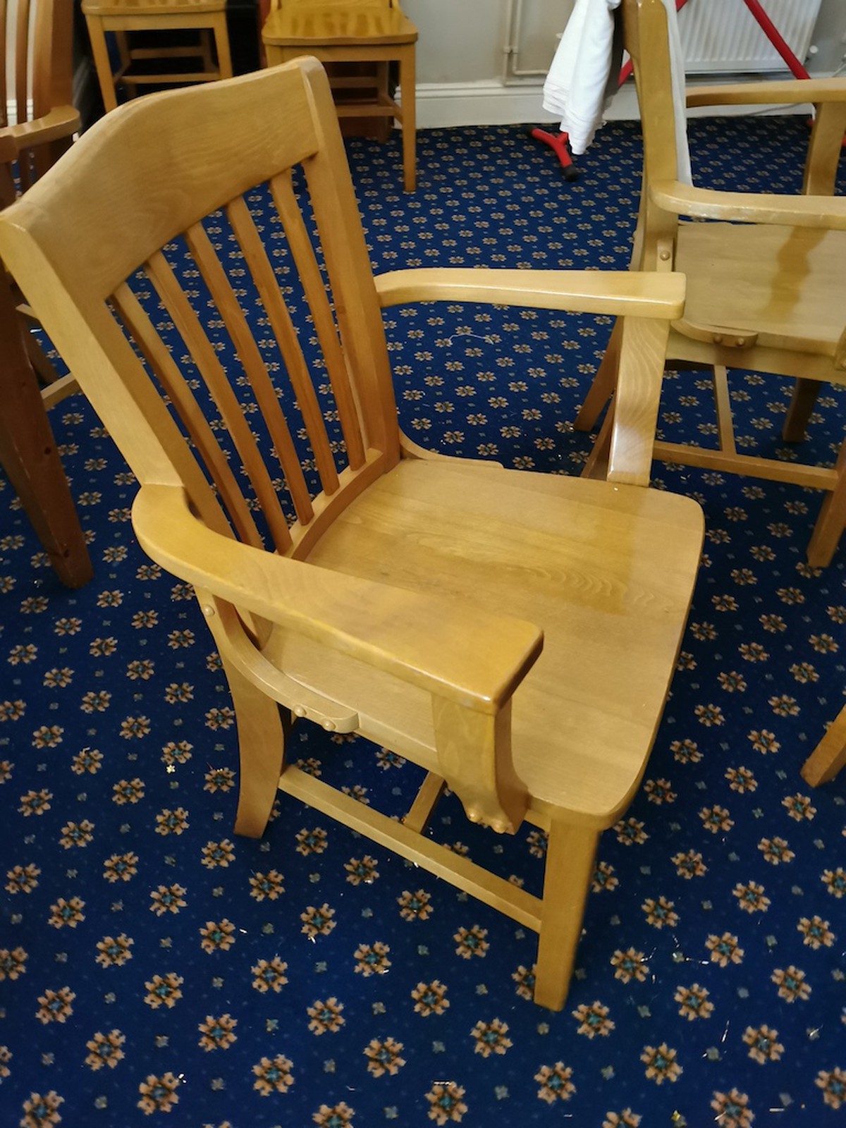 Secondhand Chairs And Tables | Restaurant Chairs | 12X Carver Chairs In Light  Oak Colour - Kent