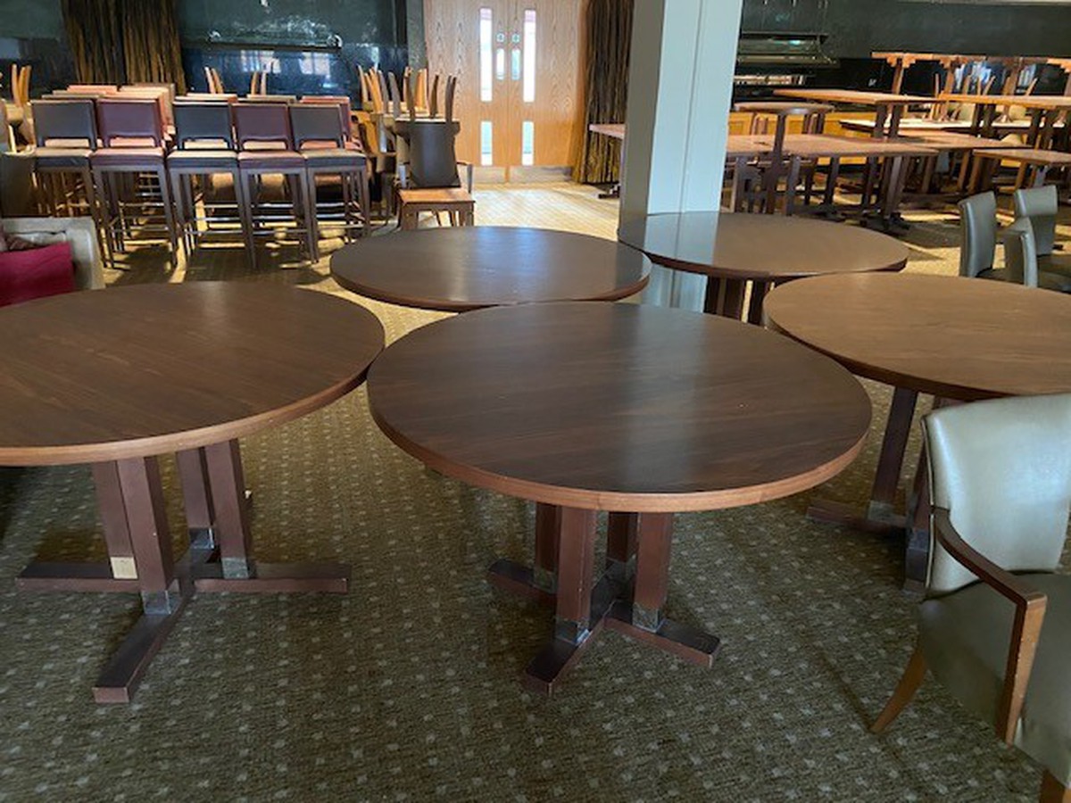 Secondhand Pub Equipment Pub Tables 5x Round Circular Bar