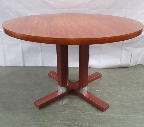 Secondhand Pub Equipment Pub Tables 5x Round Circular Bar