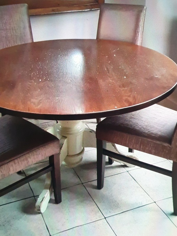 Secondhand Chairs and Tables Restaurant or Cafe Tables 12x Tables