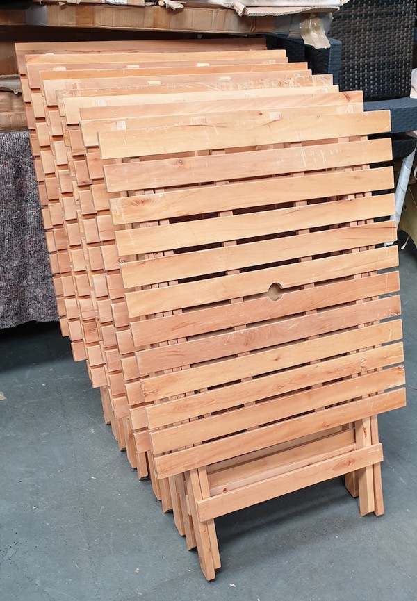 square folding wooden slatted tables