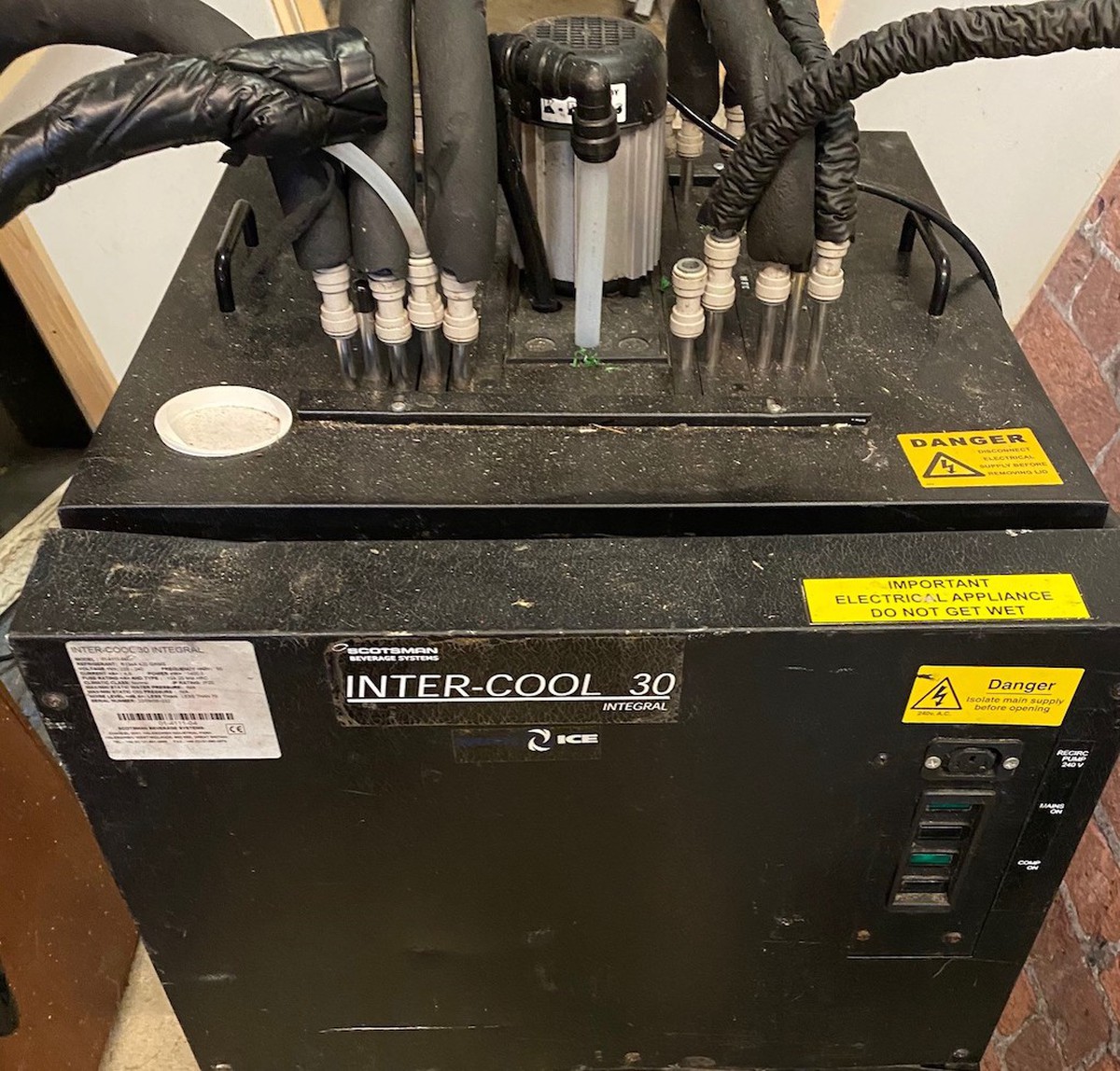 Secondhand Pub Equipment Beer Coolers 3x Remote Beer Coolers Surrey