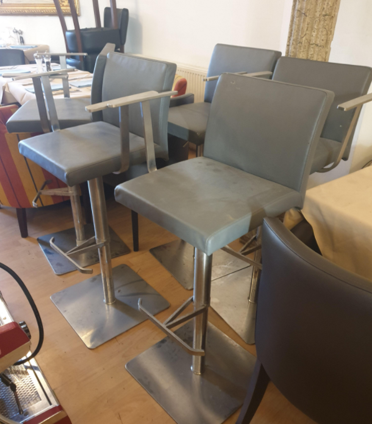 Secondhand Pub Equipment High Bar Stools 5x Bar Stools Eastbourne