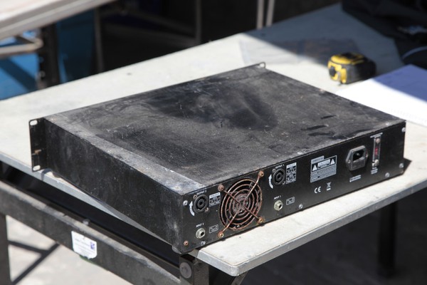 Used 750w power amp for band or DJ