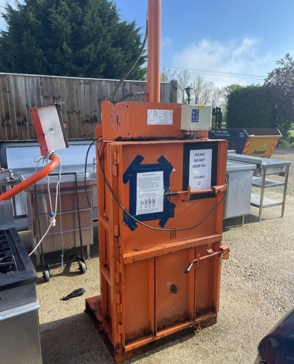 Secondhand Catering Equipment Waste Disposal CK51 79kg Upright