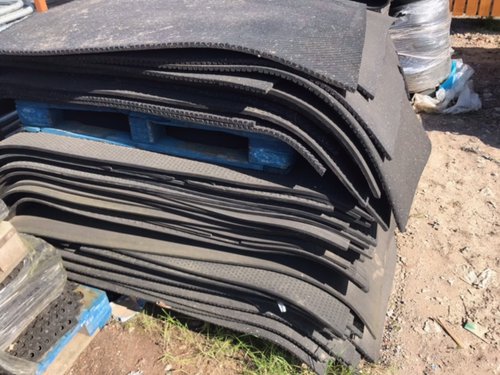 Secondhand rubber matting Secondhand rubber matting