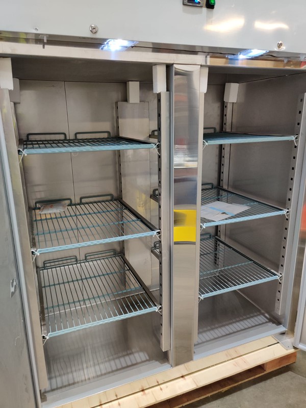 Commercial kitchen freezer