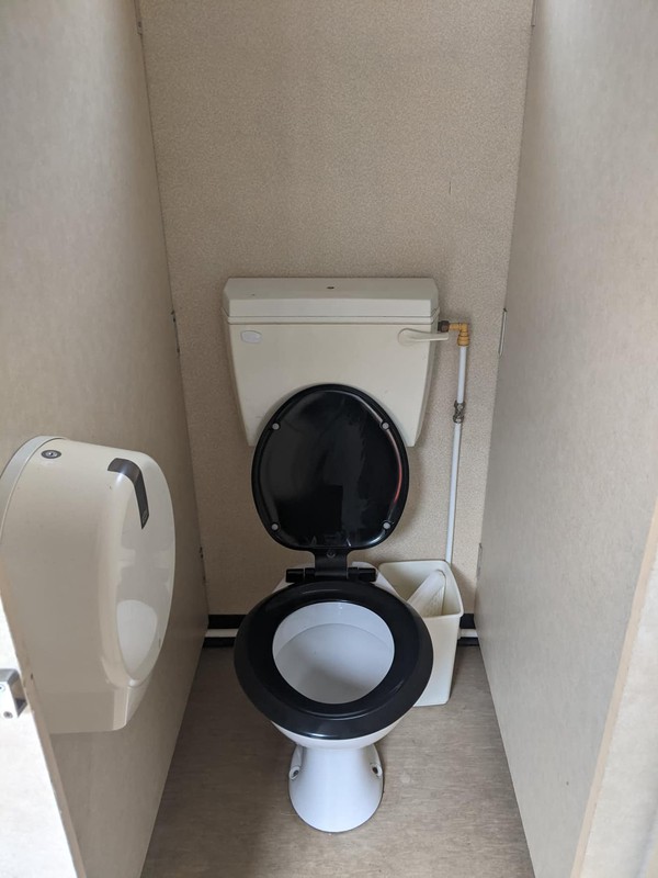 Toilet trailer cubicle