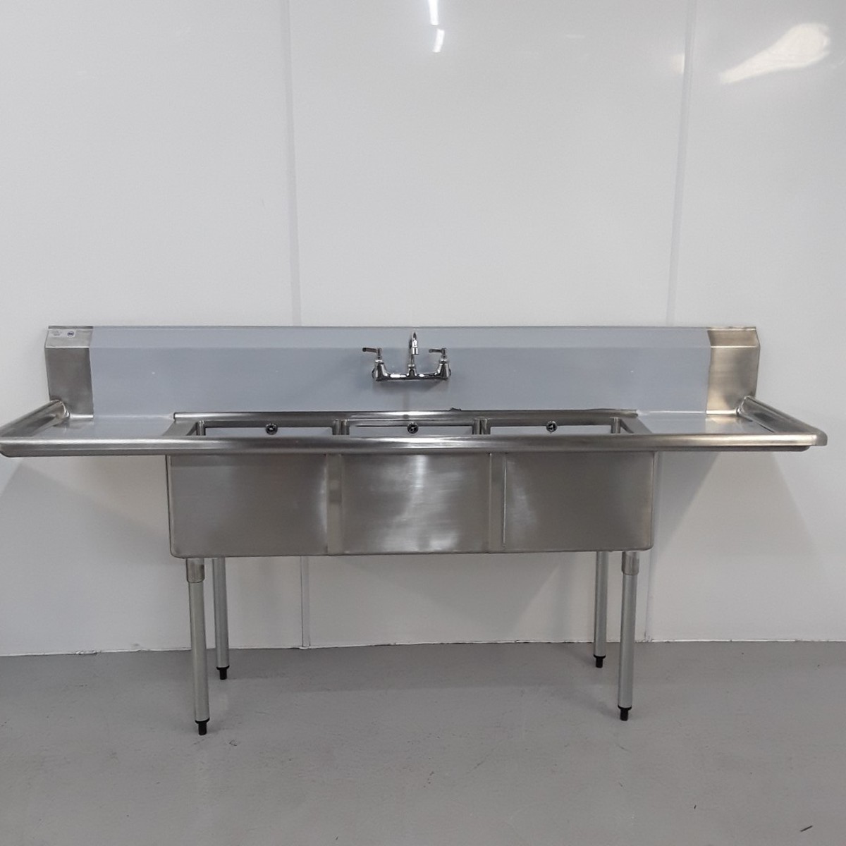 Secondhand Catering Equipment | Triple Bowl Sinks | New B Grade Vogue ...