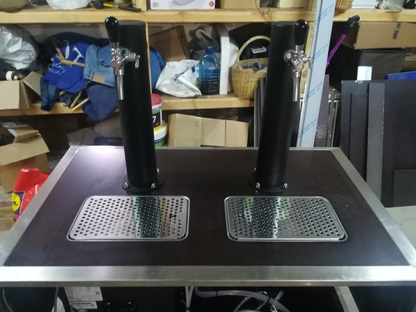 2 mobile bar taps
