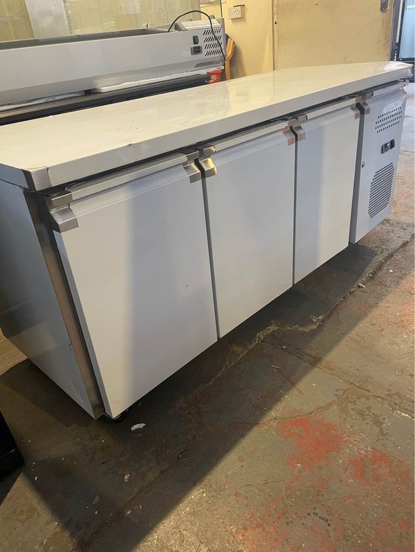 Graded 3 Door GN Stainless Steel Prep Counter Freezer