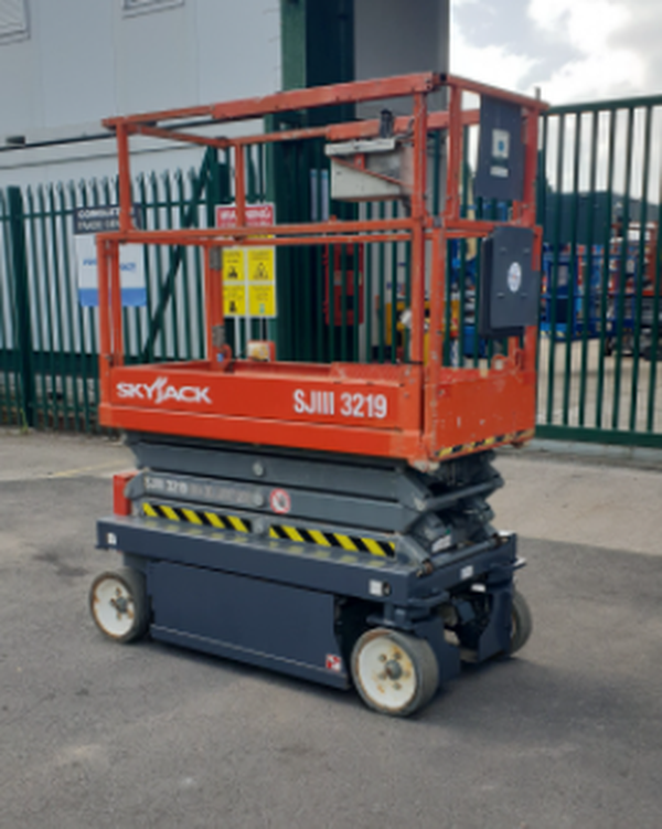 Secondhand electric lift