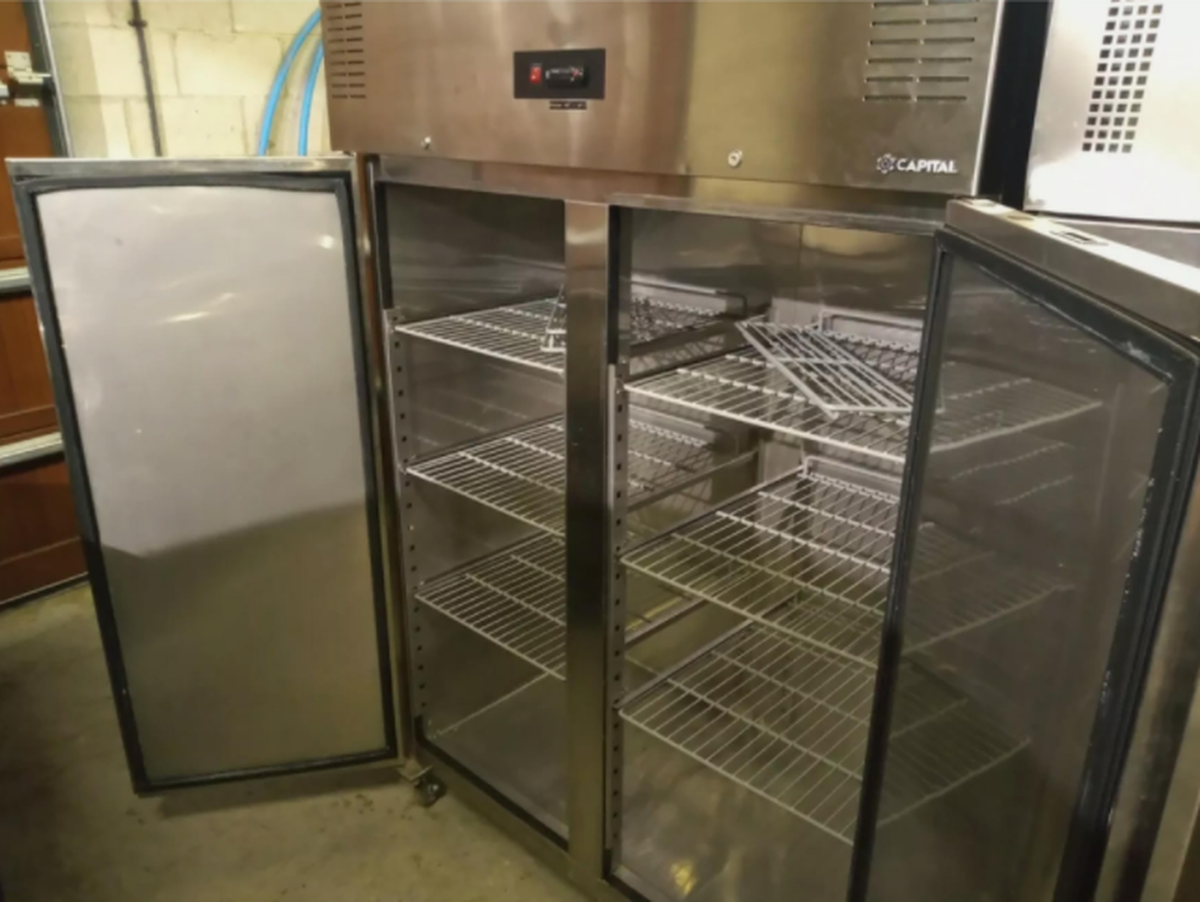 Secondhand Catering Equipment Upright Double Door Freezers Double