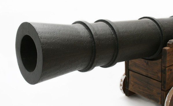 Full display prop cannon