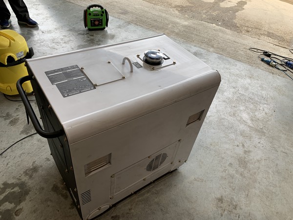 Secondhand Hyundai DHY8000SELR-T Multi-Phase Diesel Generator 7.5kVA For Sale