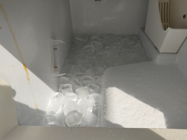 Secondhand ice maker