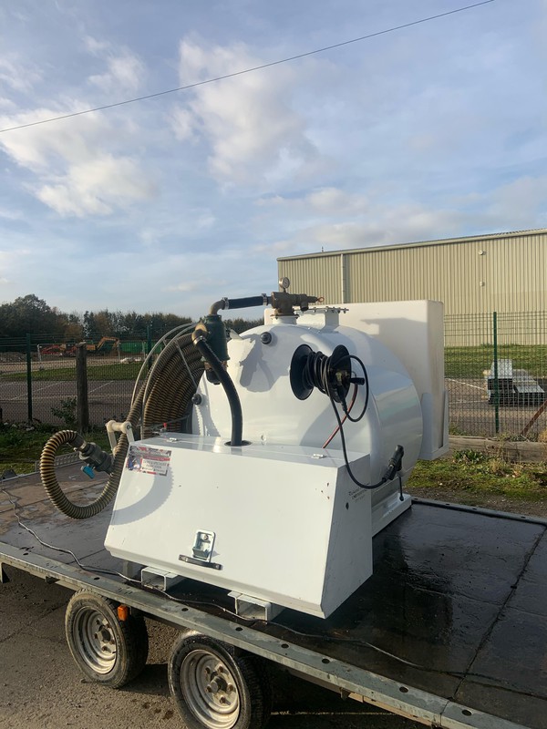 Secondhand Vacuum tank with jet wash for sale