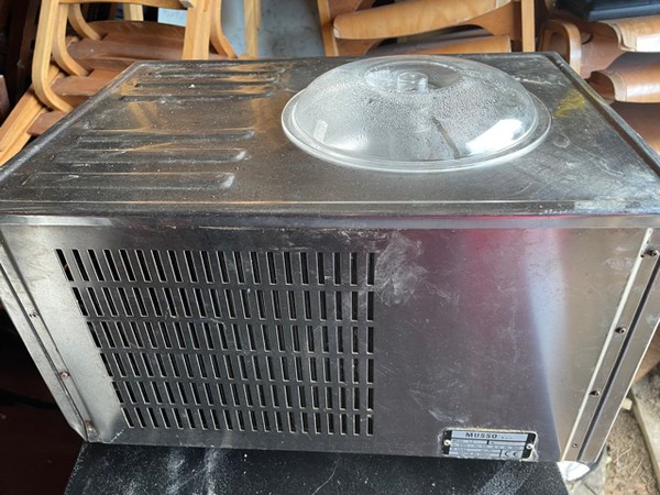 Secondhand ice cream maker