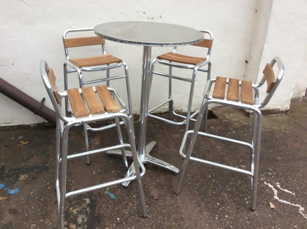 Aluminium Poseur table and high bar chairs