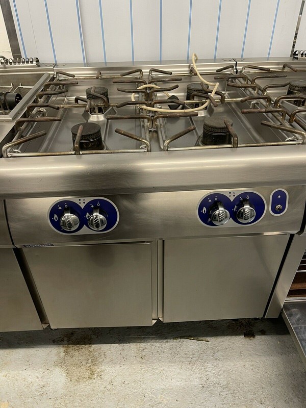 Secondhand Catering Equipment | Boiling Tops and Hobs | Bonnet 4 Burner ...