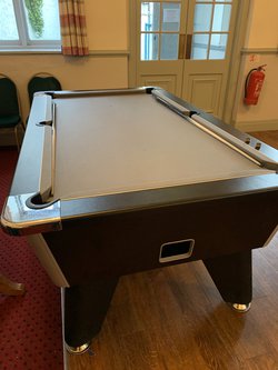 7ft x 4ft pool table