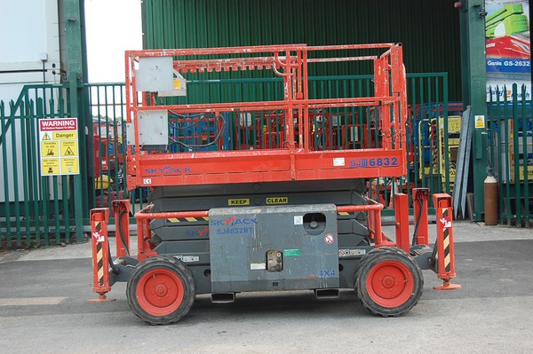 Skyjack access lift for sale