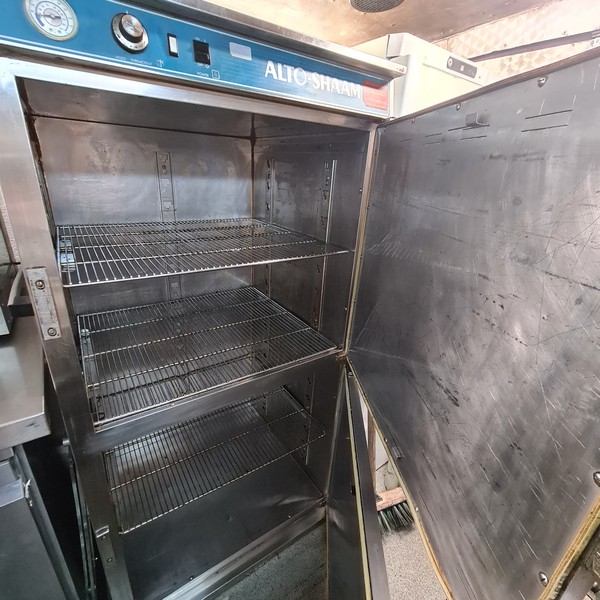 Alto Shaam Cook and hold ovens