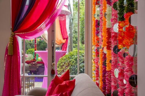 Flower garlands for sale Flower garlands for sale